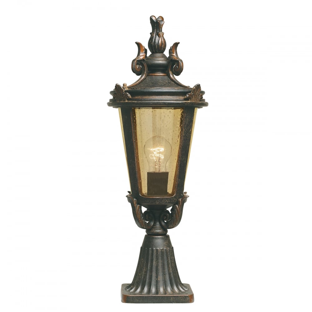 Baltimore Pedestal Lantern Medium