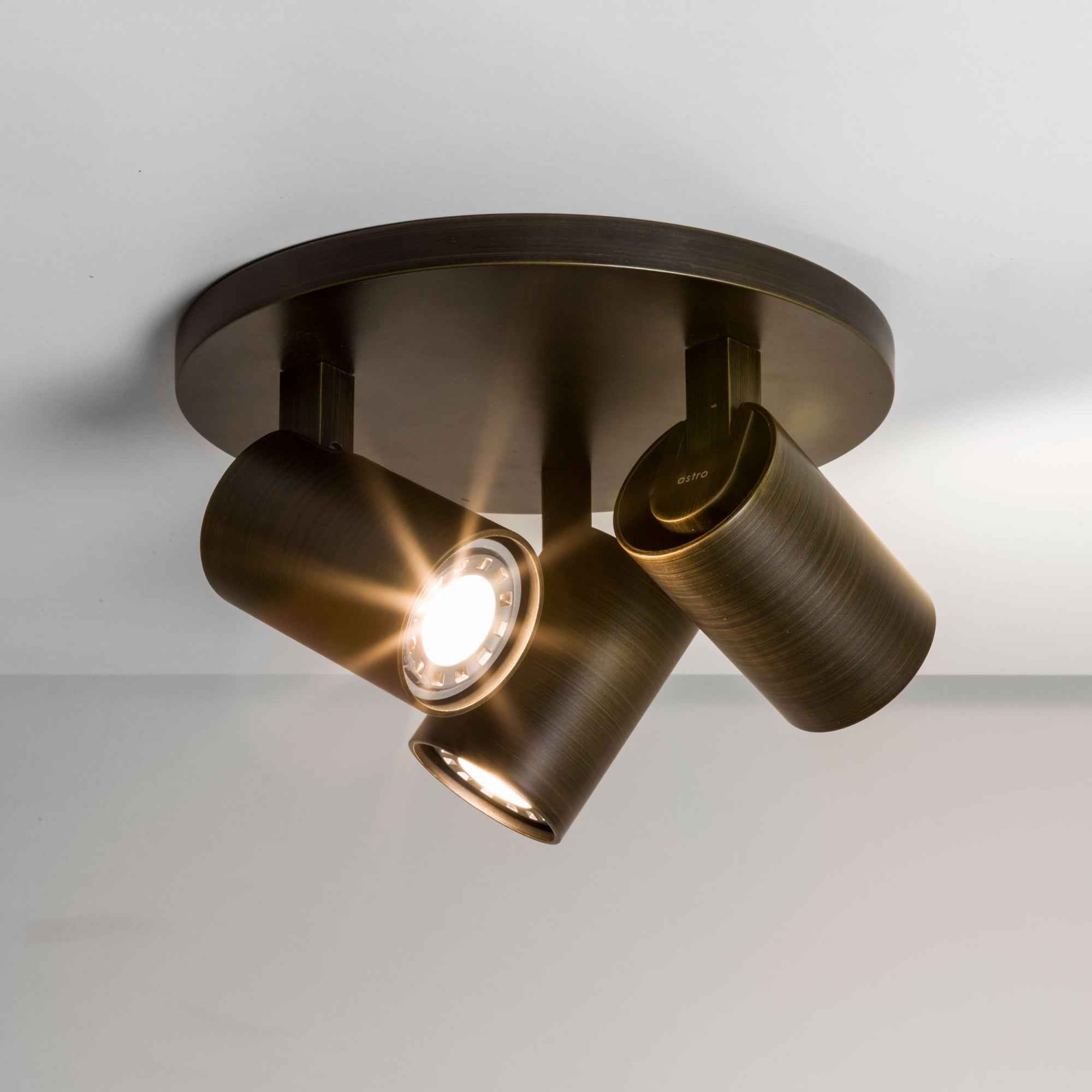 Ascoli Traditional Bronze Circle 3 Spot Light Ceiling