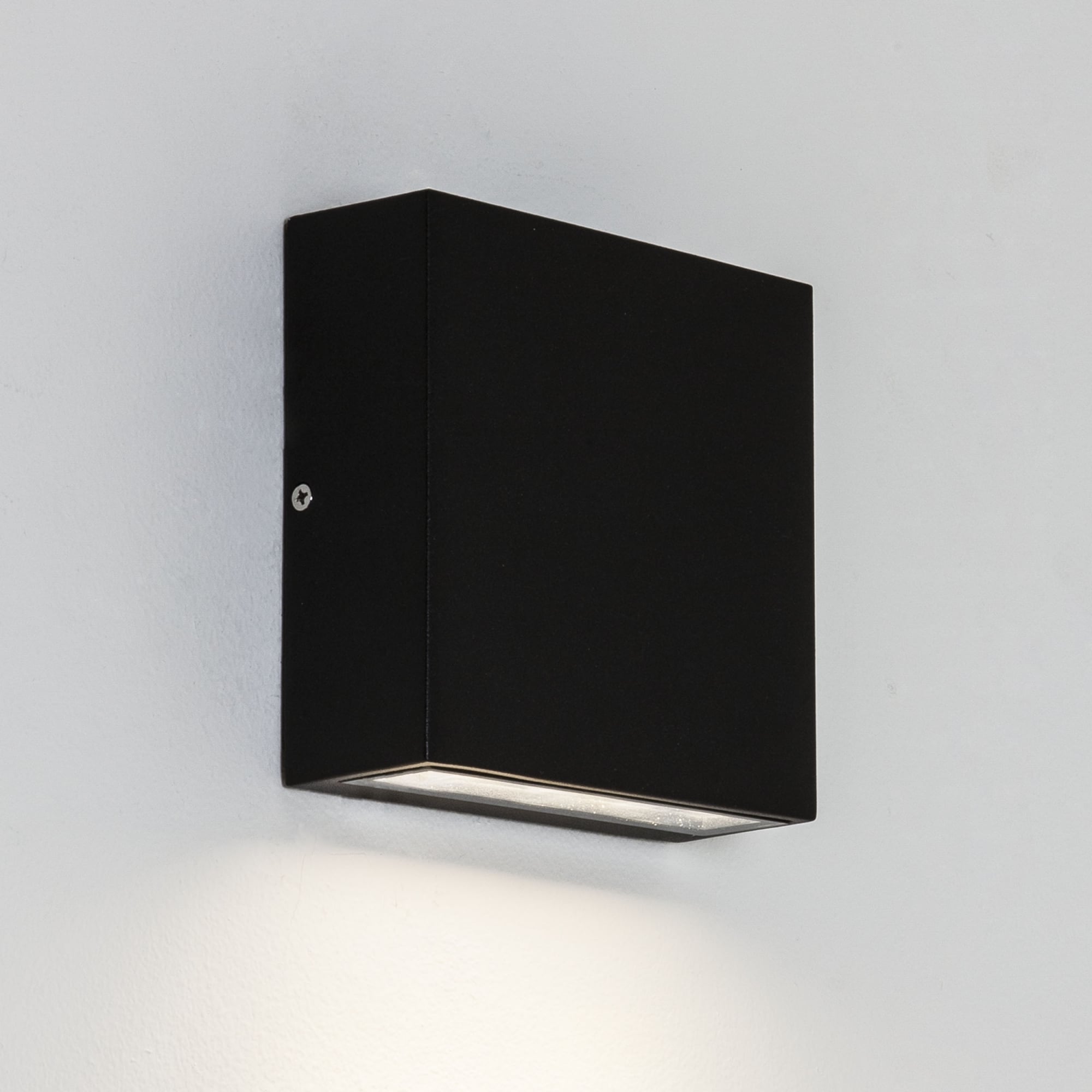 Elis Single Outdoor Wall Light in Black Finish