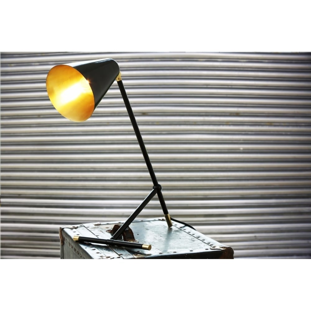 Santa Modern Industrial Table Lamp