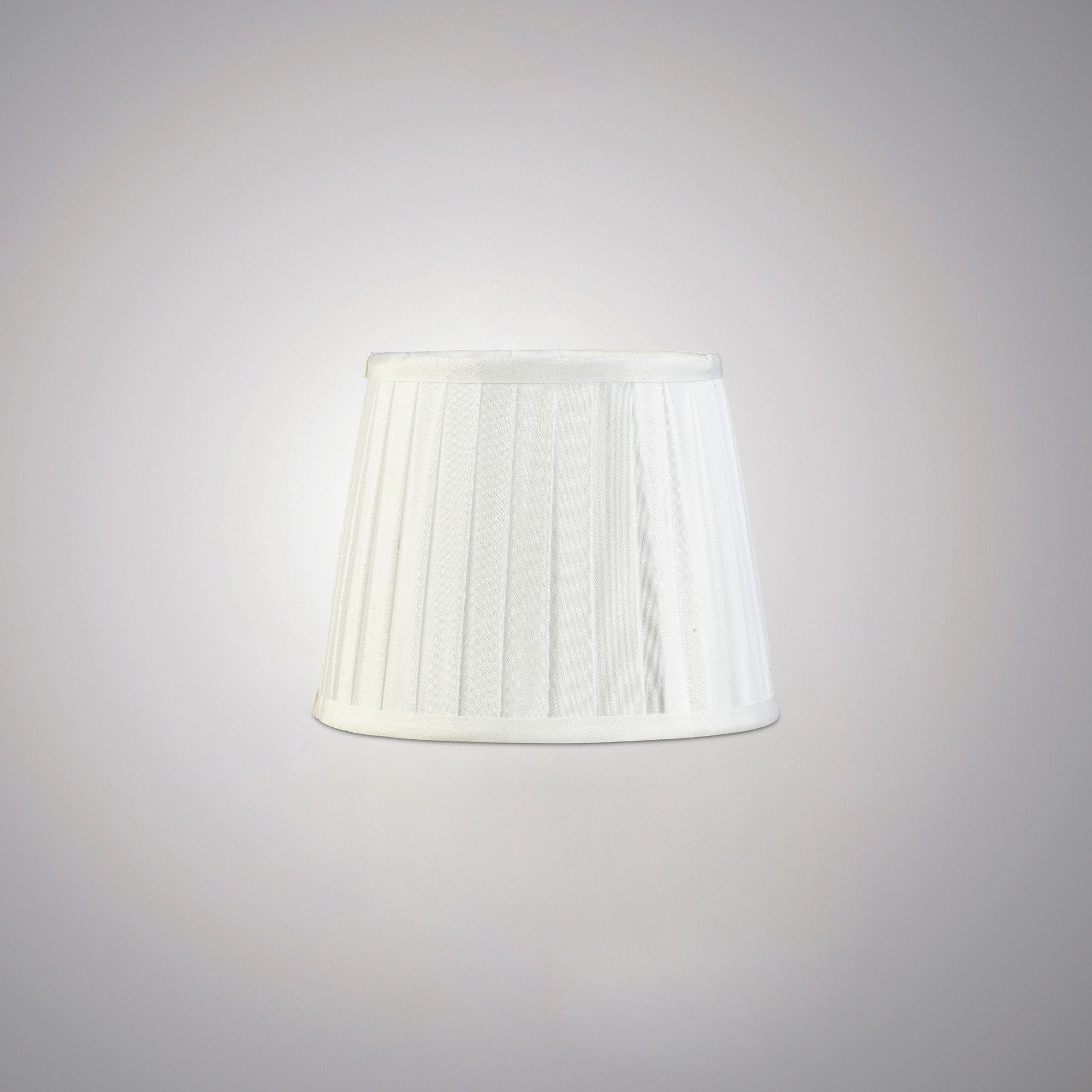 Stella Round Shade White 150/200mm x 163cm