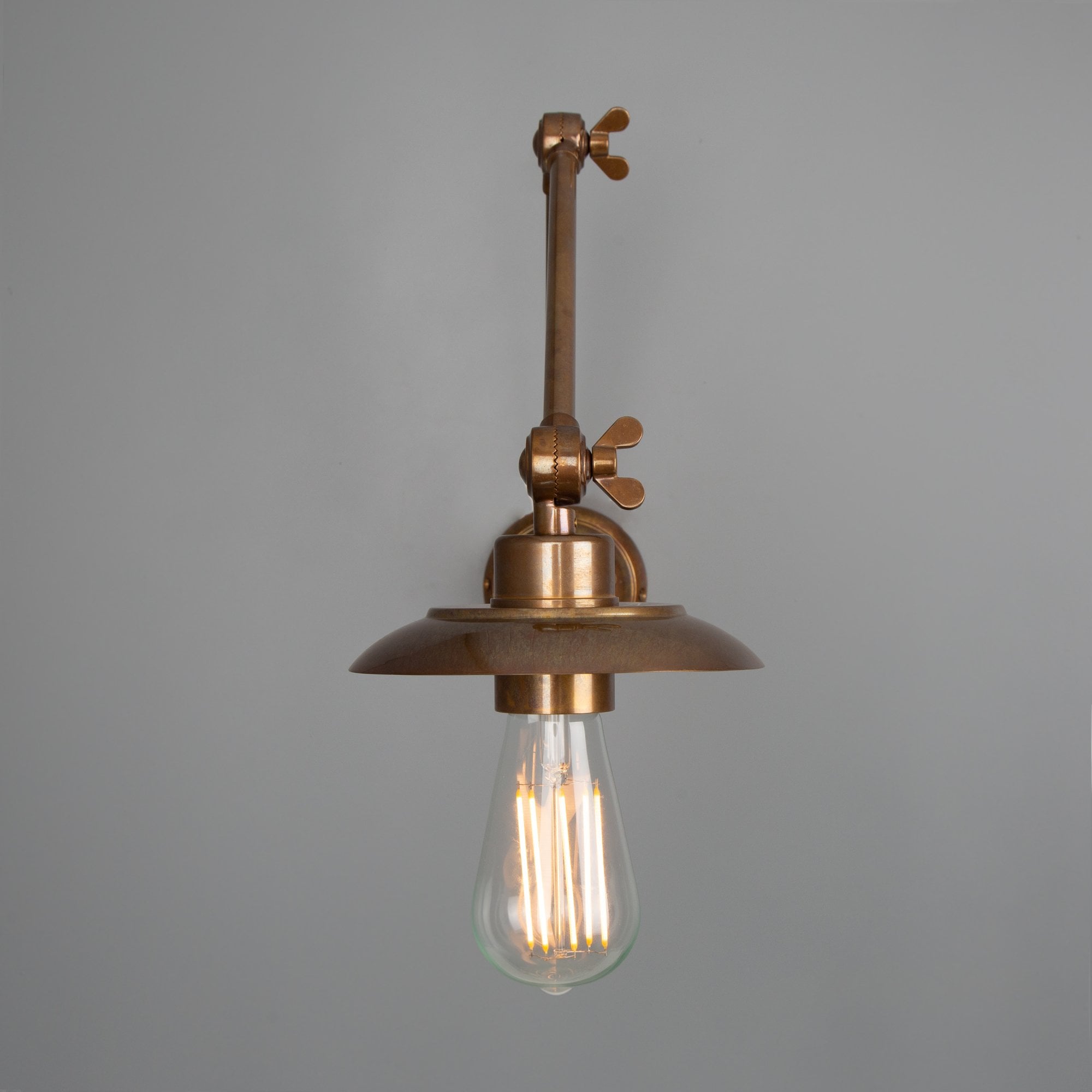 Reznor Adjustable Poster Light, Antique Brass