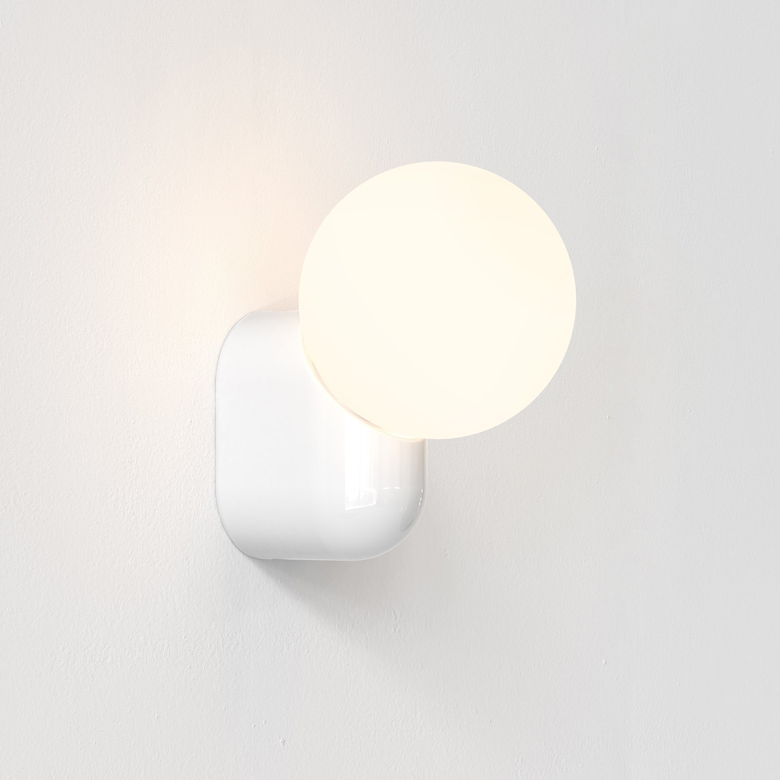 Lyra Wall Single Wall Light, Gloss Glaze White