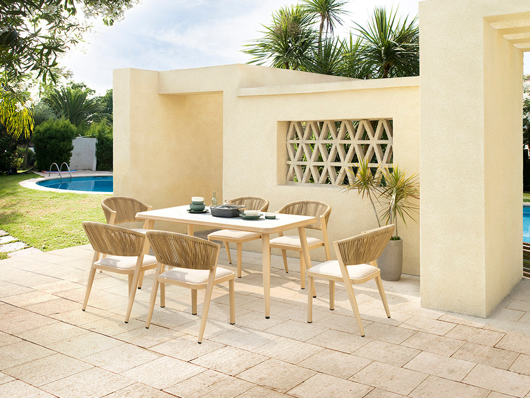 Brizna Outdoor Dining Set